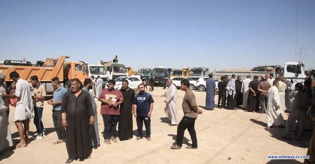 سائقو شاحنات الطابوق يحتجون شمال الناصرية: الوزن في القبان لا يوازي تعب الطريق