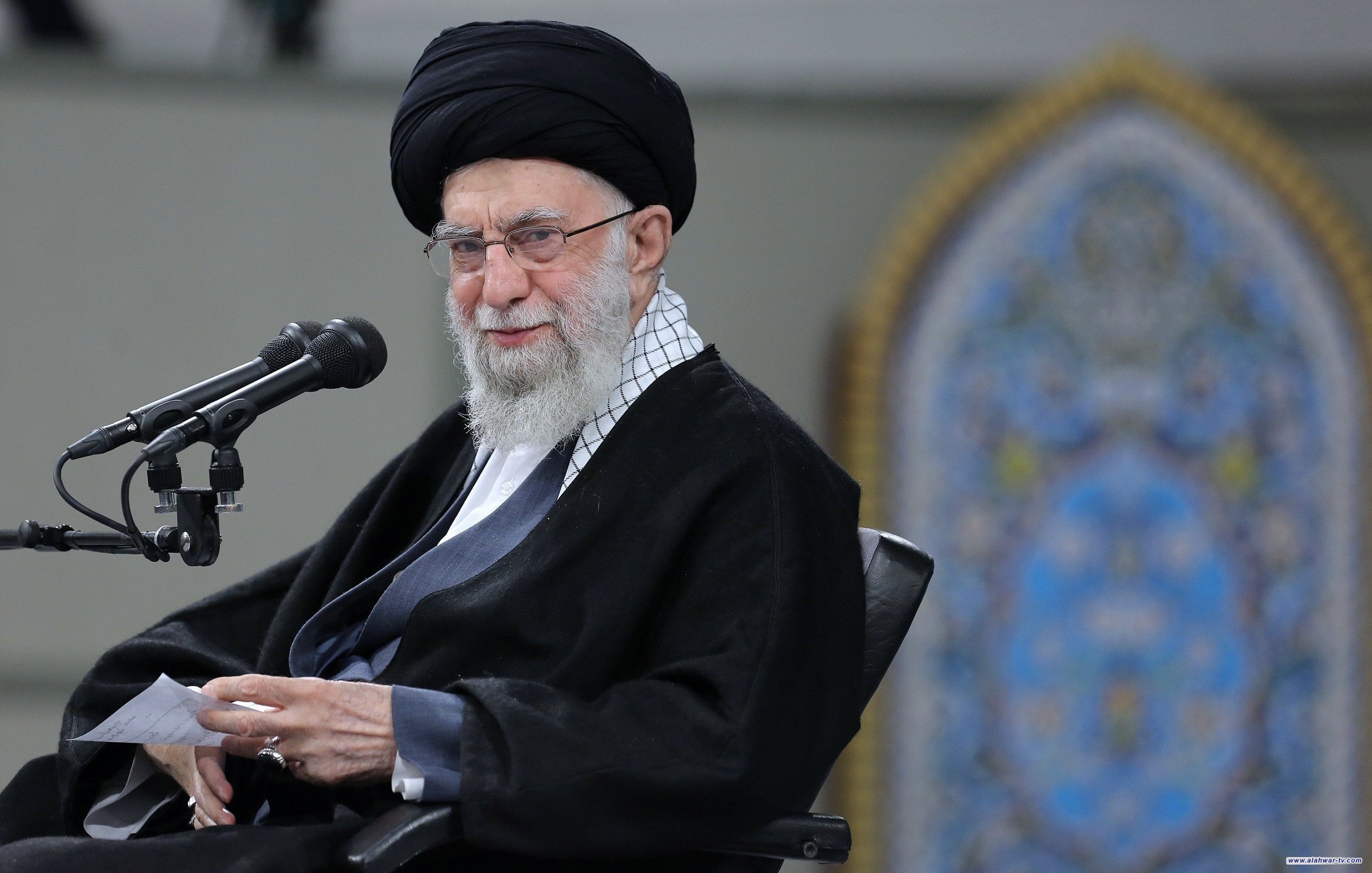 السيد خامنئي: لا نثق بالجانب المقابل في المفوضات ونعتمد على قدراتنا