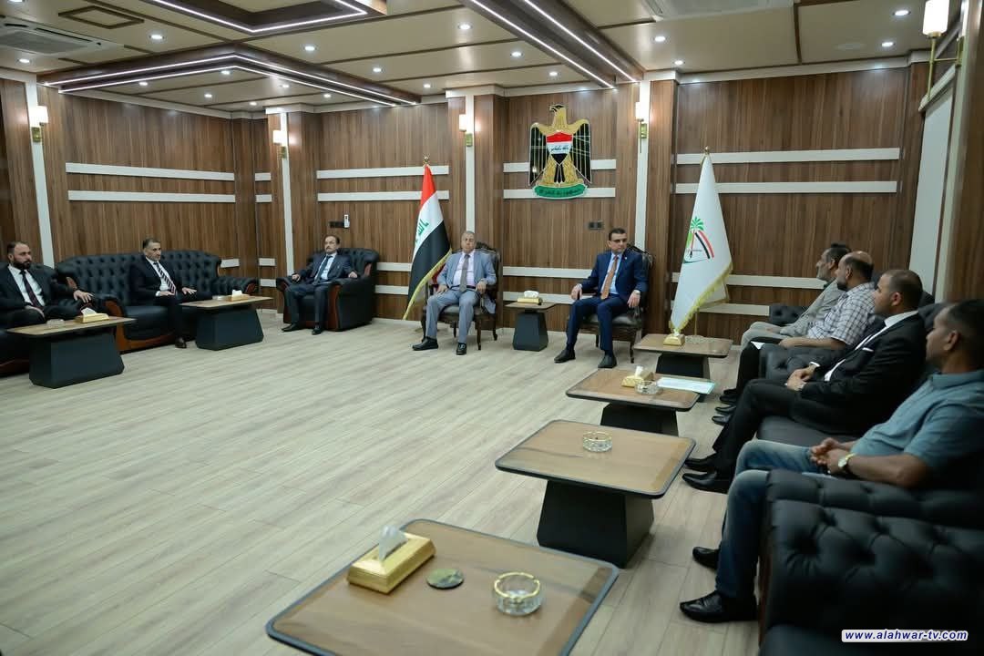 محافظ ذي قار يلتقي عميد المعهد التقني في الشطرة ويؤكد دعم الحكومة المحلية للمؤسسات التعليمي