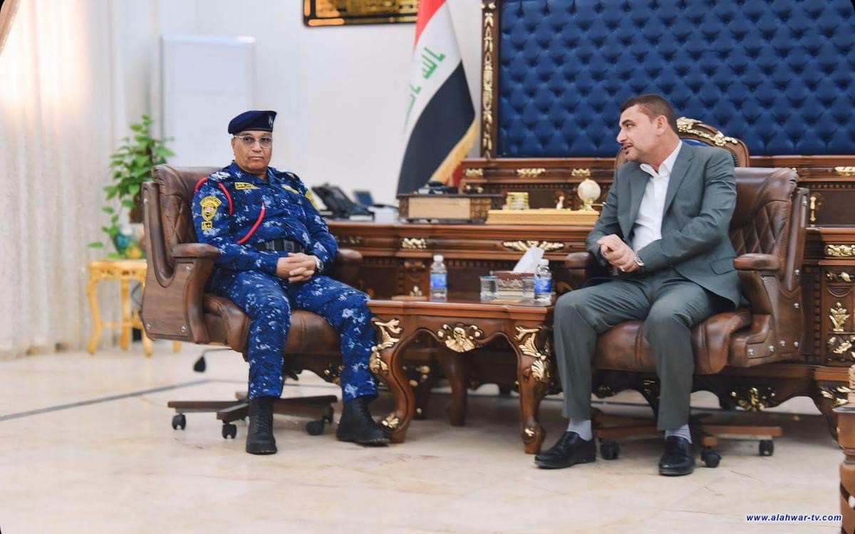 قائد شرطة ذي قار يستقبل محافظ ذي قار بمقر القيادة