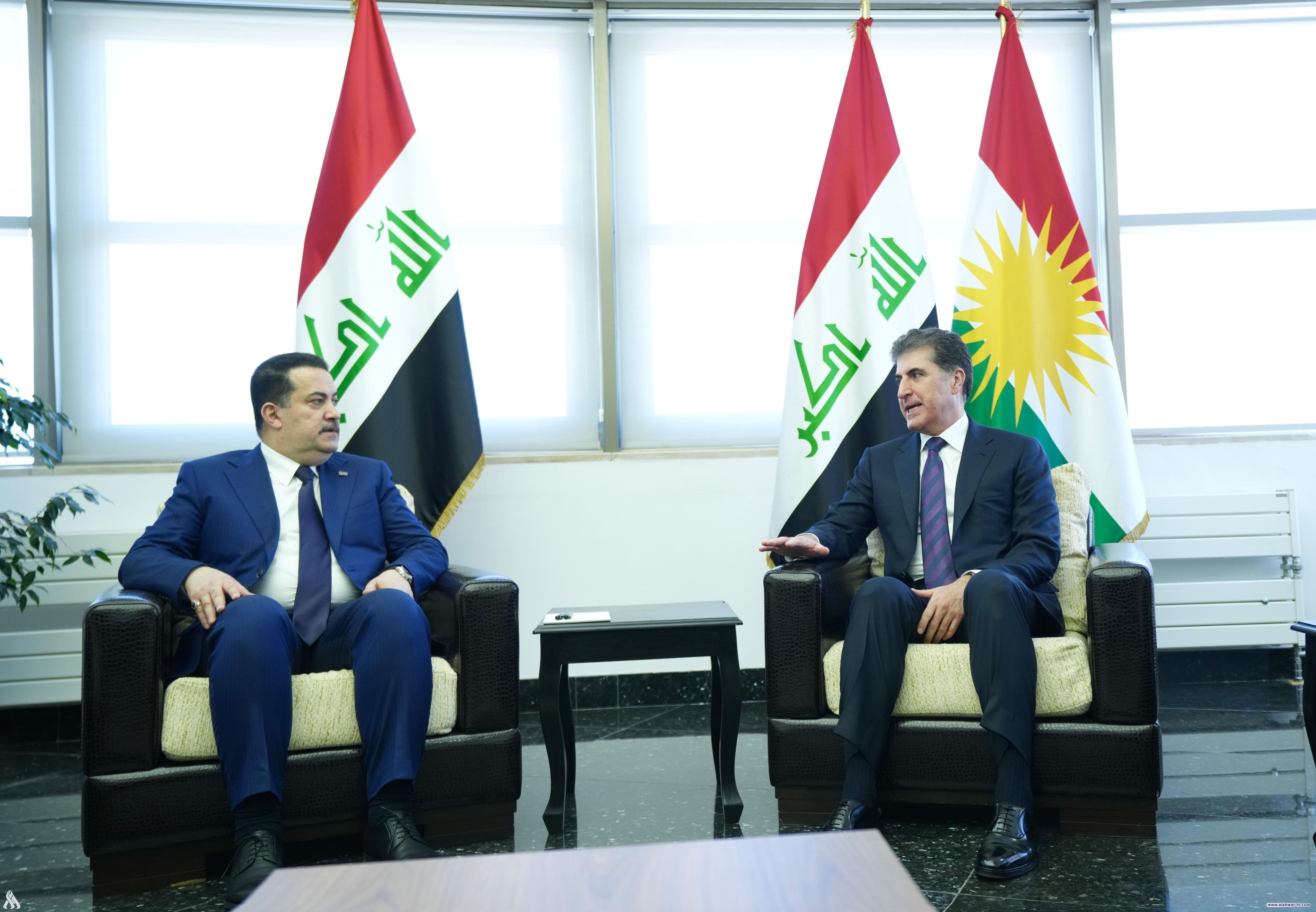 رئيس الوزراء وبارزاني يؤكدان على استمرار التنسيق والتعاون بين بغداد وأربيل