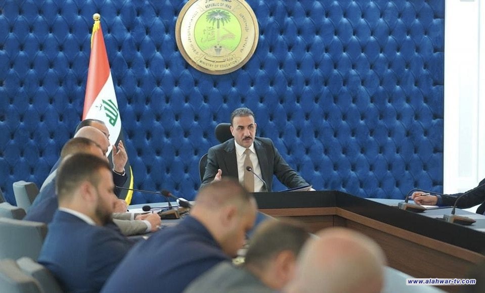 منح مديري التربية صلاحية منح عدم الممانعة للموظفين المستمرين بالدراسة خارج العراق