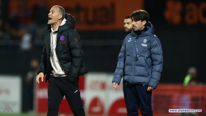 لويس إنريكي يصدم لاعبي باريس بعد التعثر أمام لوريان
