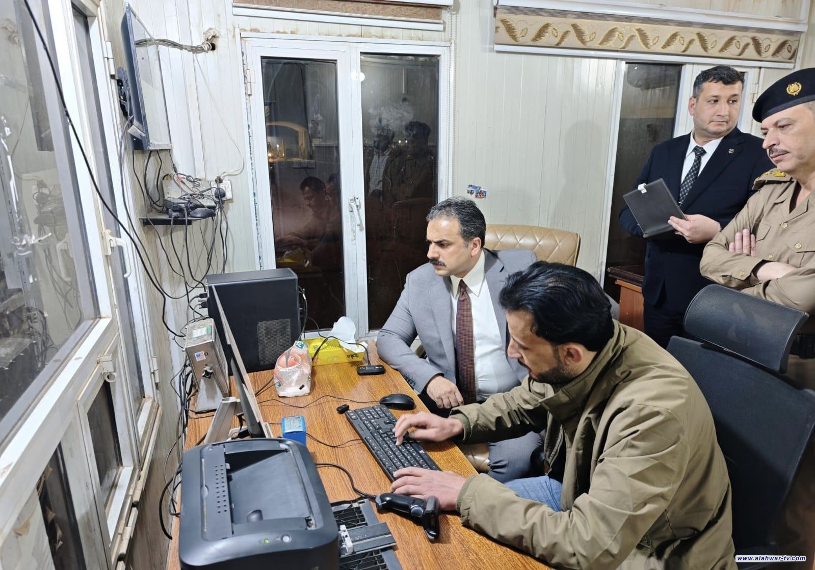 الوائلي يتابع حركة التبادل التجاري وتنفيذ التوجيهات الحكومية في منفذ طريبيل