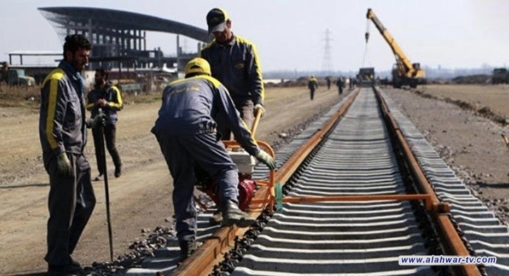 النقل تؤكد المصادقة على مسار الربط السككي مع إيران وتوضح إجراءاتها
