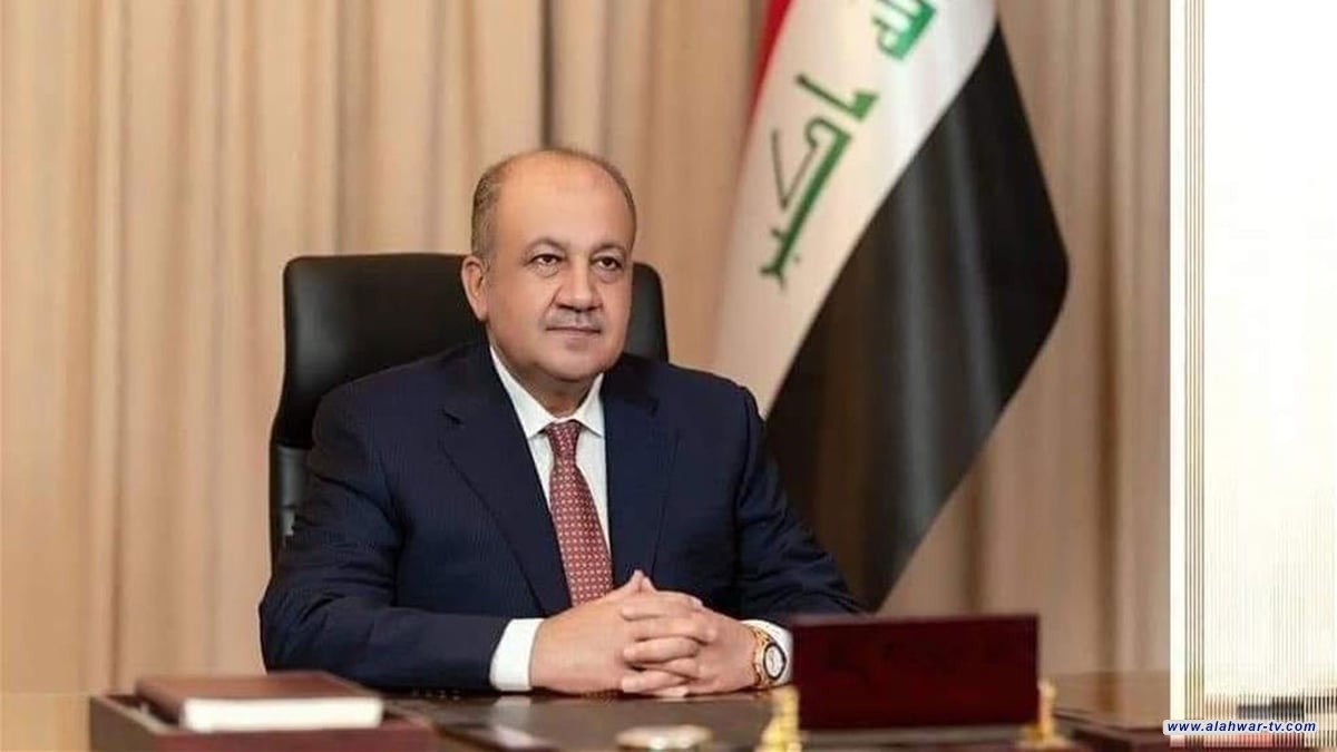 بعد السوداني.. وزير الدفاع يوجه بحذف "صفحات ومواقع ممولة" من القادة والضباط