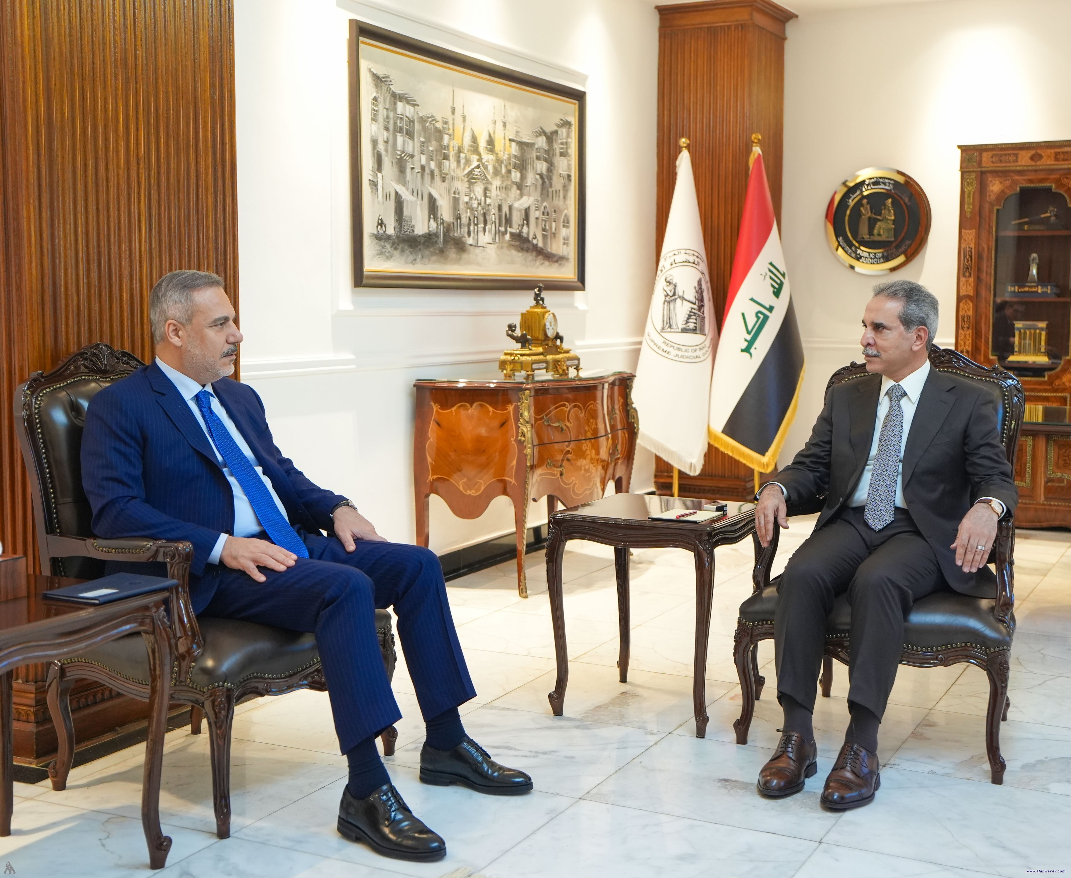 رئيس مجلس القضاء يبحث مع وزير الخارجية التركي القضايا القضائية والقانونية المشتركة