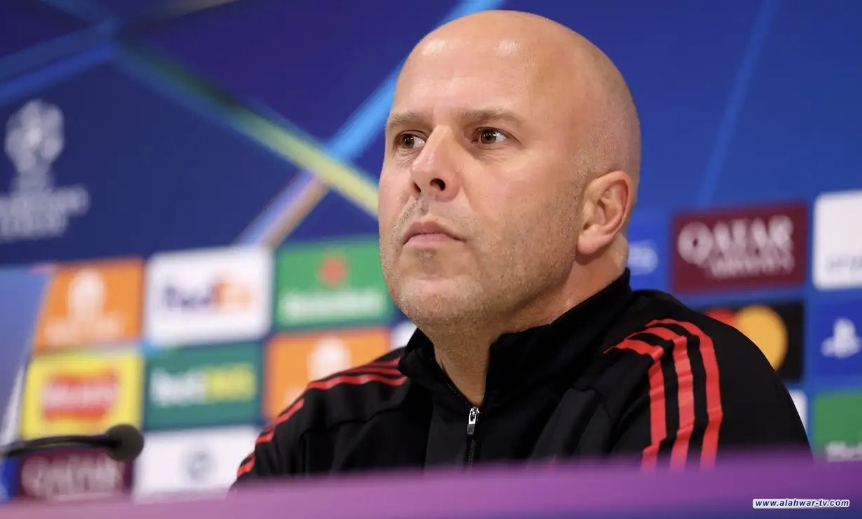 سلوت: إيزاك سيغيب أمام ريال مدريد