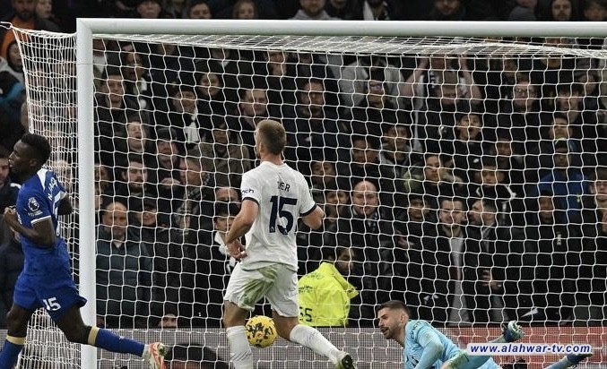 تشيلسي يسقط توتنهام برباعية في مباراة مجنونة