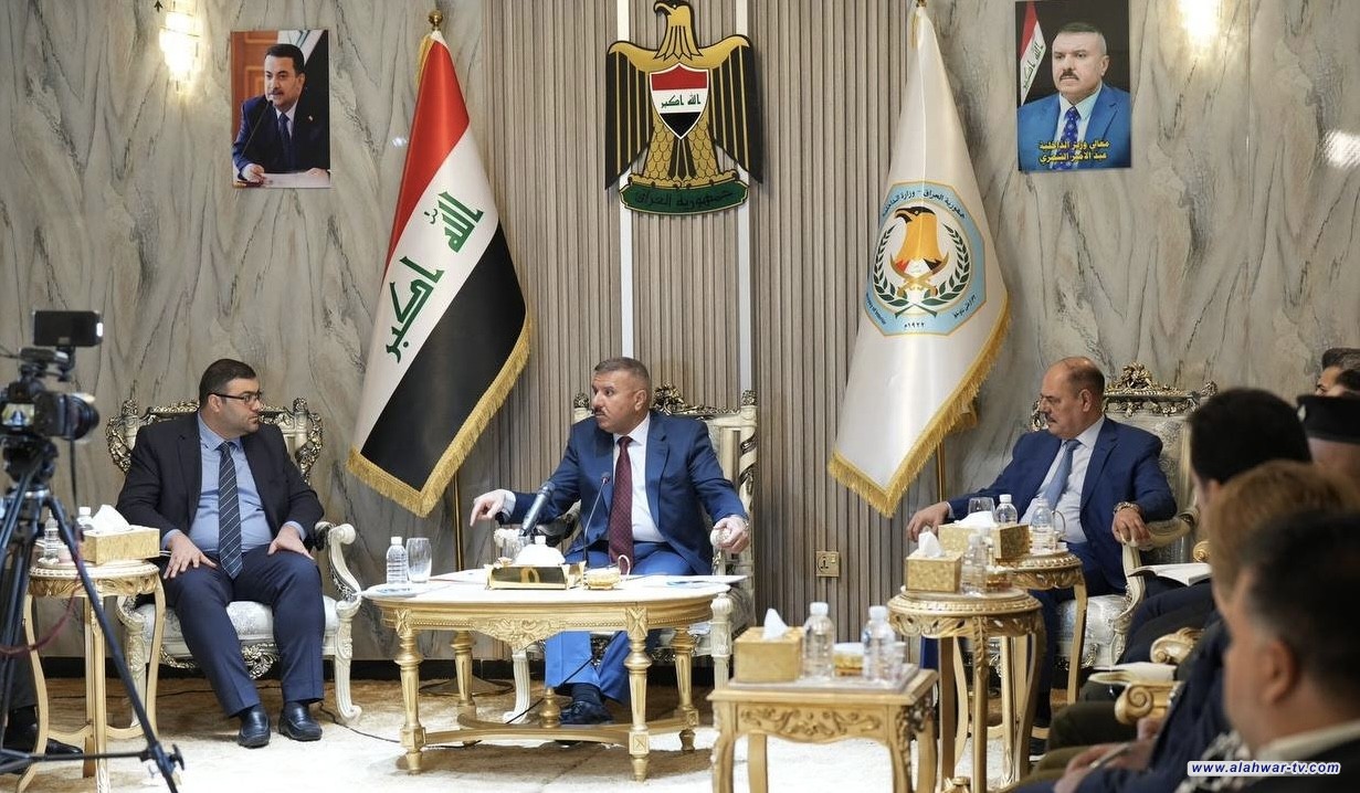 وزير الداخلية يعلن طرد 153 ضابطاً و899 منتسباً من الخدمة