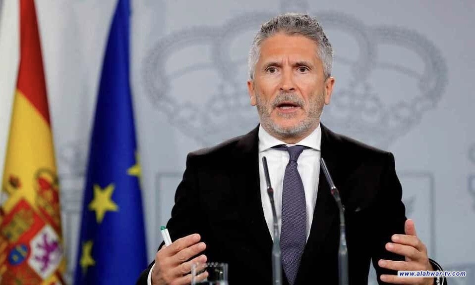 وزير الداخلية الإسباني يصل العاصمة بغداد