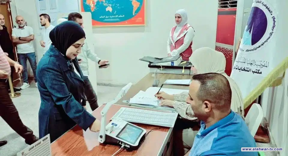 تربية ذي قار تسلّم مفوضية الانتخابات 527 بناية مدرسية لتكون مراكز انتخابية