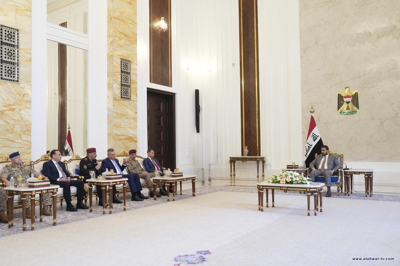 القائد العام: اهتمام الحكومة بالقوات الأمنية ركيزة أساسية لفرض الاستقرار وحصر السلاح