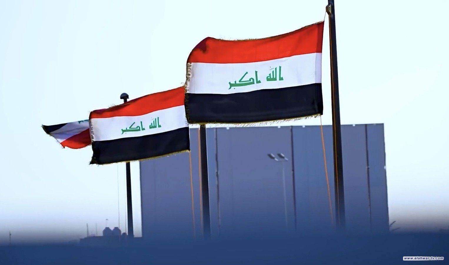 تحول استراتيجي في المشهد الأمني.. مباركة حكومية وسياسية لخطوة السيد الصدر بإنهاء المظاهر المسلحة