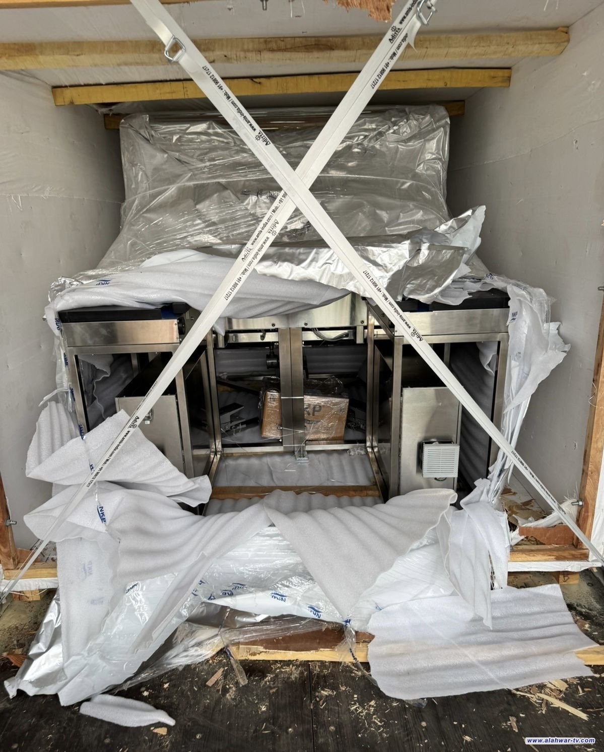 ضبط معدات تعبئة وتعقيم الأدوية التي تم استيرادها بشكل مخالف لشروط وضوابط الاستيرا