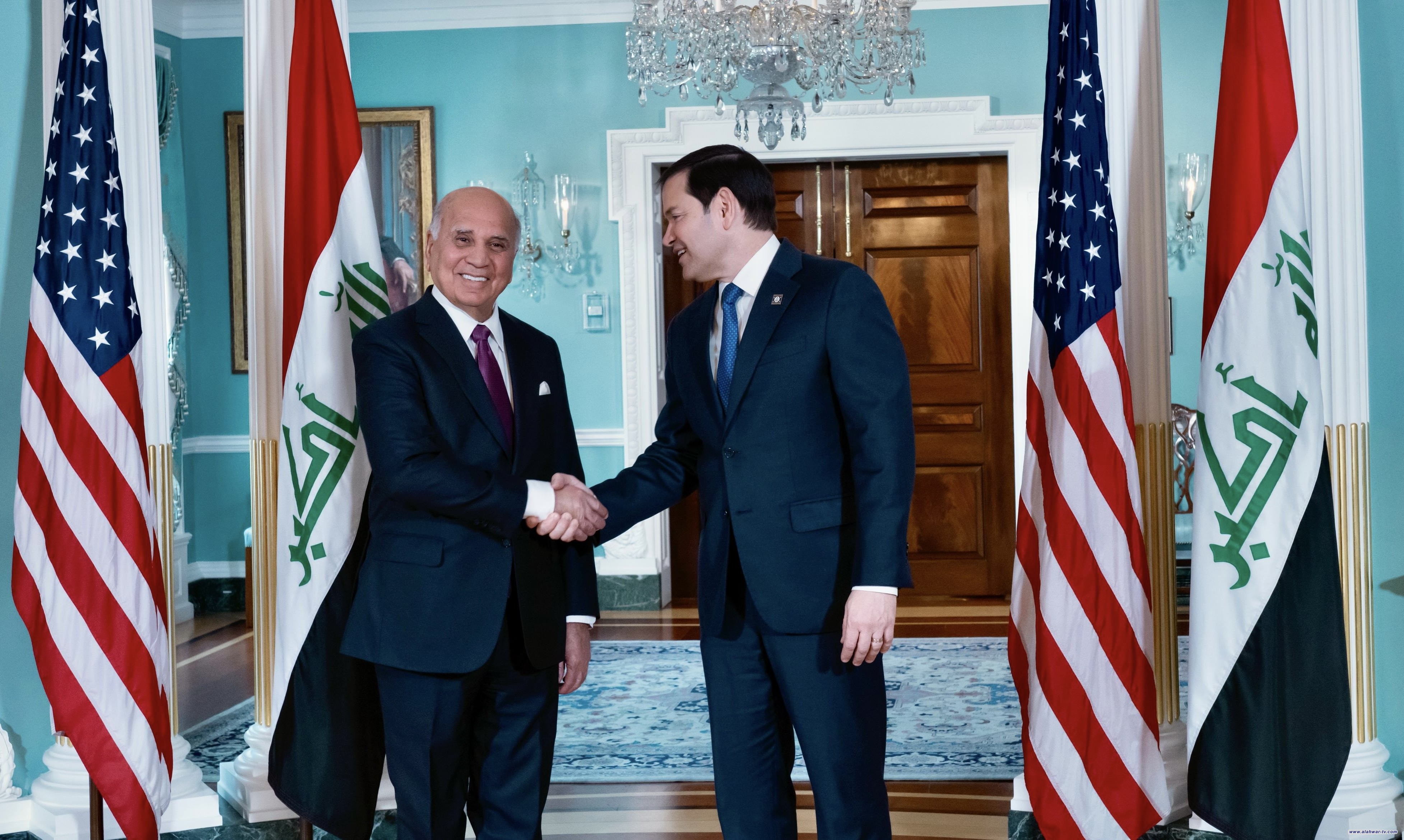 وزير الخارجية يؤكد لنظيره الأمريكي أهمية إعادة النظر في التحذيرات الأمنية المتعلقة بالسفر للعراق