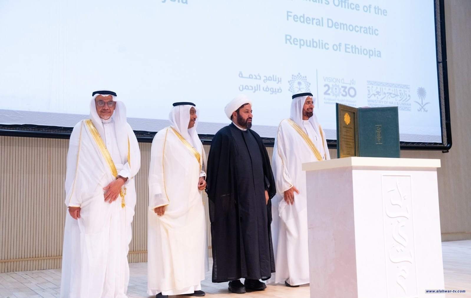 القيادات السياسية تقدم التهاني بفوز العراق بجائزة (لبيتم)