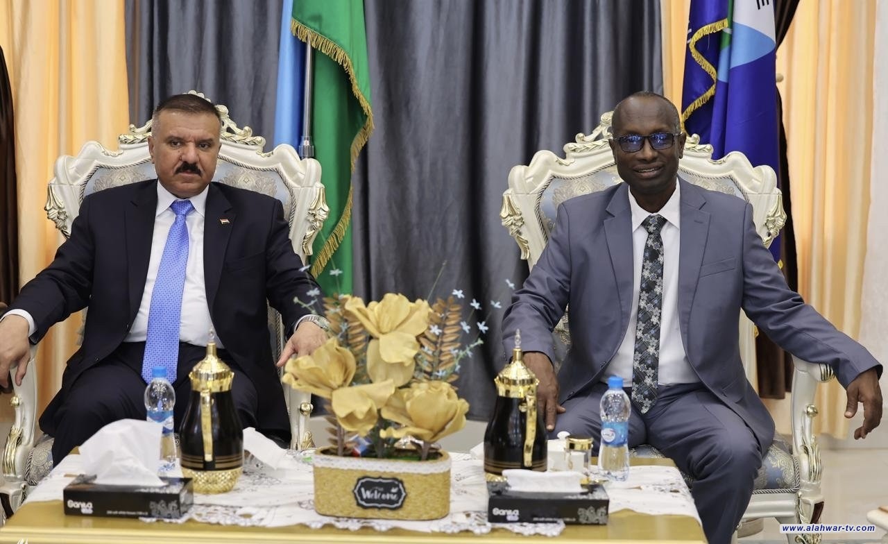 وزير الداخلية يسلم دعوة لرئيس جيبوتي لحضور القمة العربية