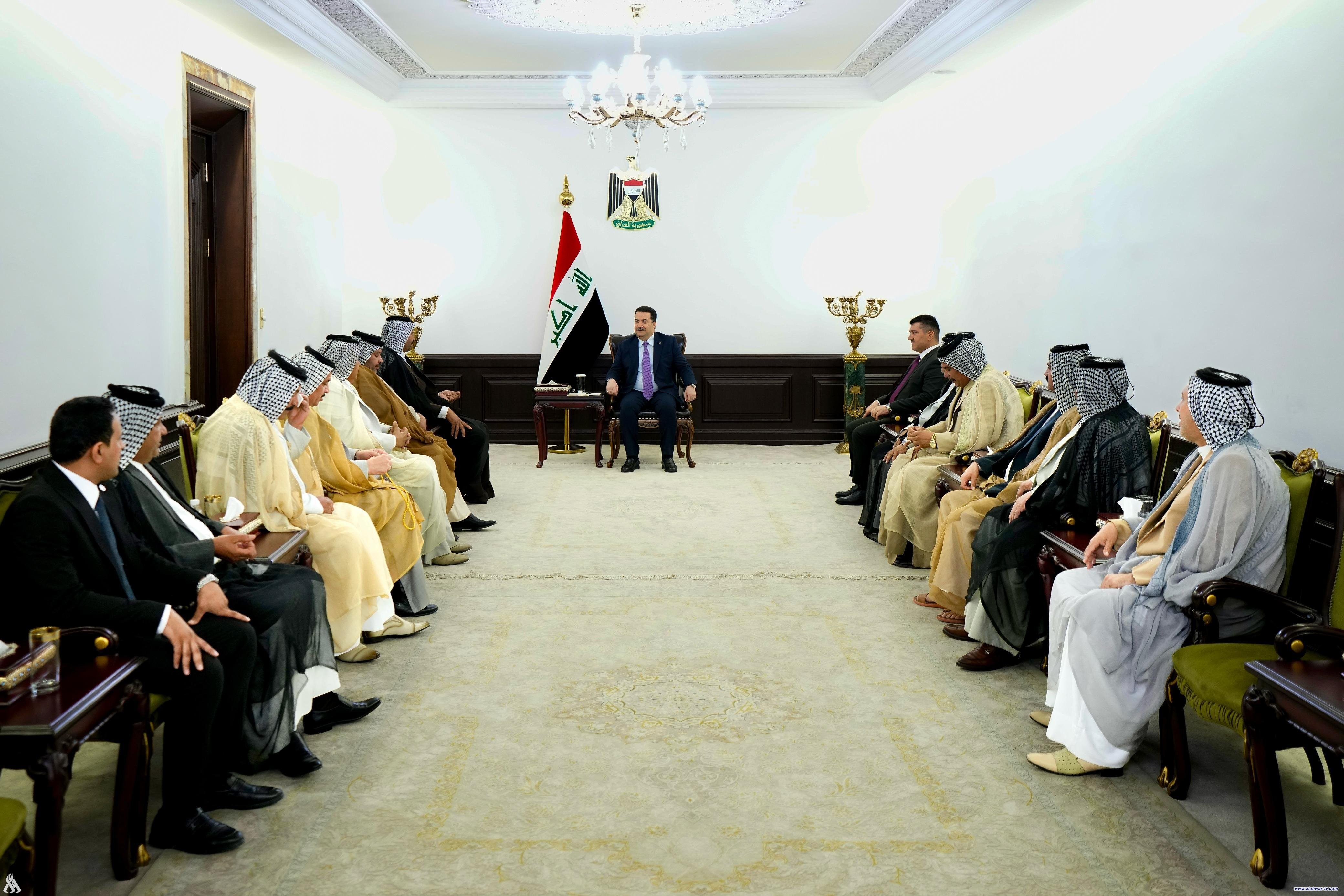 رئيس الوزراء يؤكد اهتمام الحكومة بالمحافظات الأكثر فقراً