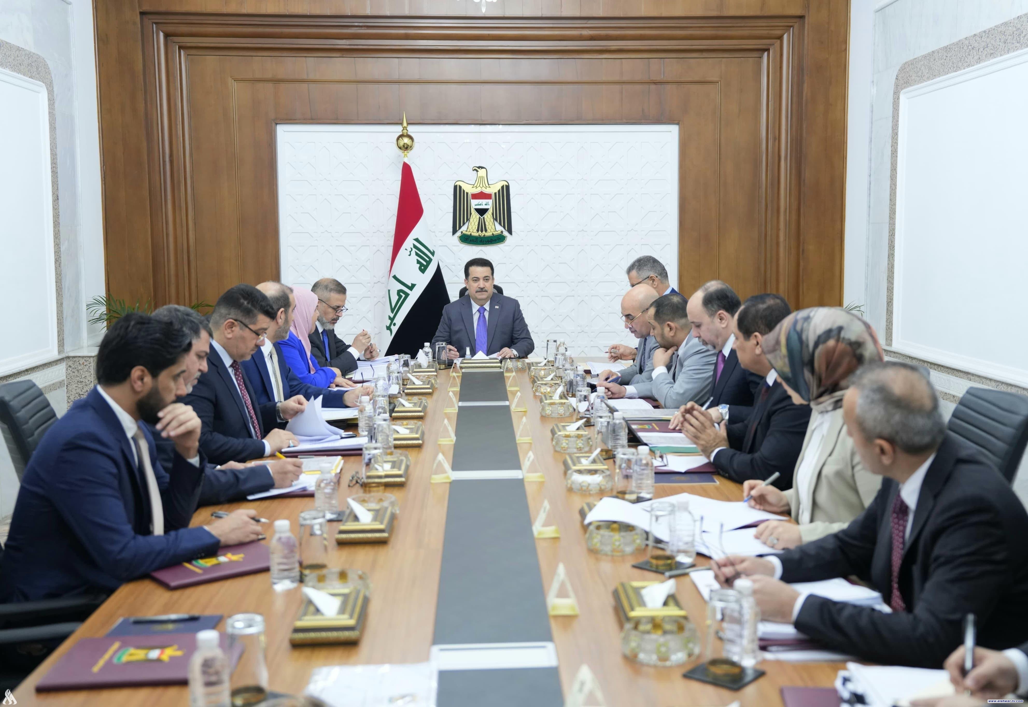 رئيس الوزراء يترأس الاجتماع الدوري للجنة العليا للإعمار والاستثمار لمتابعة تنفيذ المشاريع الحيوية