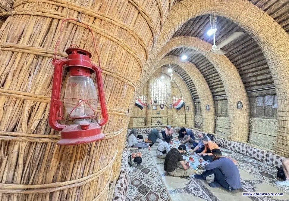 وفد سياحي أميركي يكتشف سحر الأهوار في الجبايش