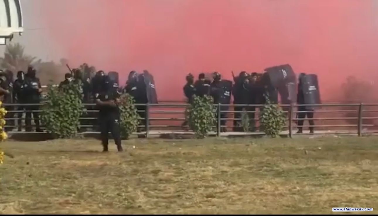 الديوانية.. إصابات بين المحاضرين جراء توتر مع الأجهزة الامنية وإغلاق تربية المحافظة