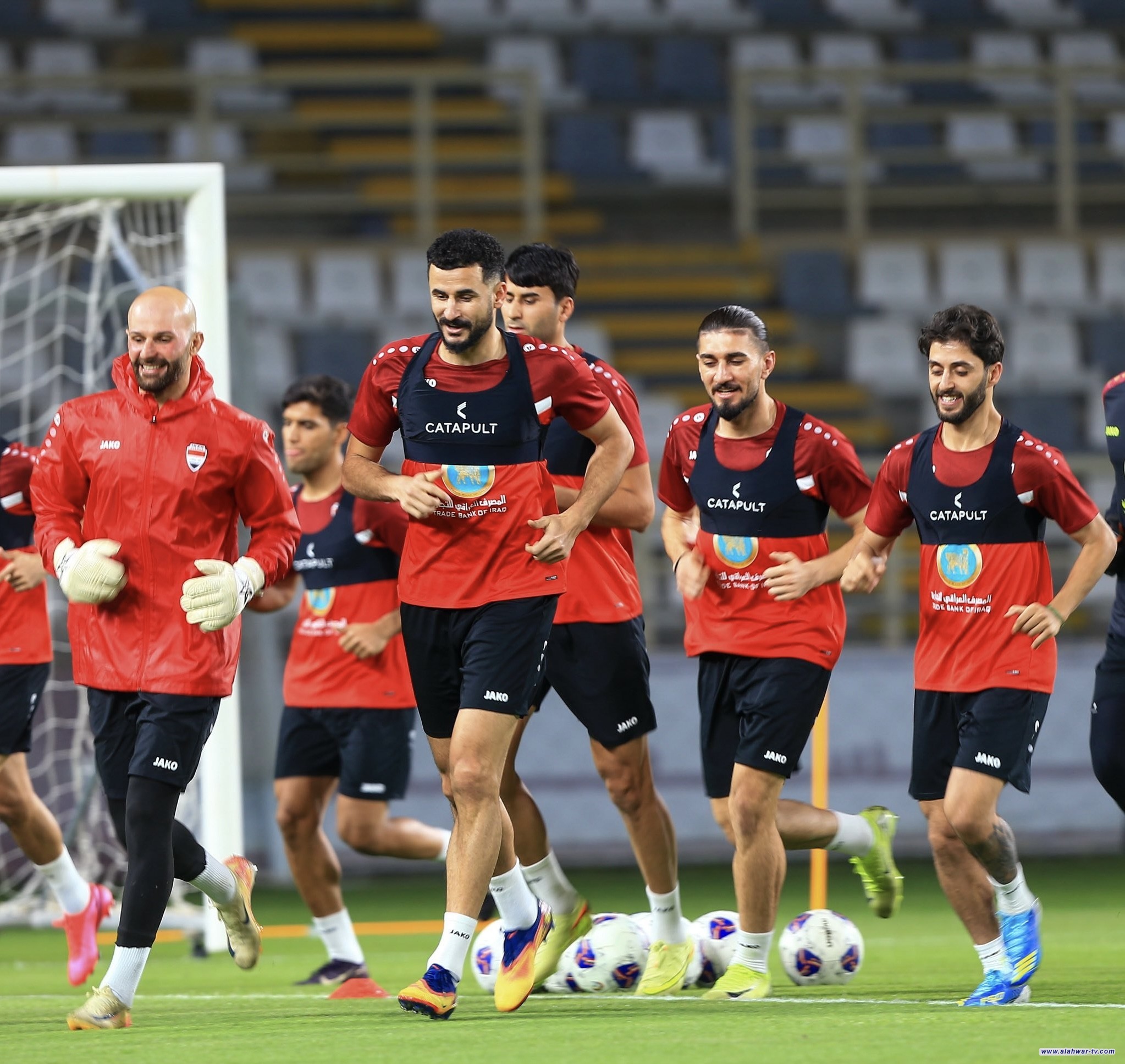 منتخبنا الوطني يباشر أولى وحداته التدريبية في أبوظبي