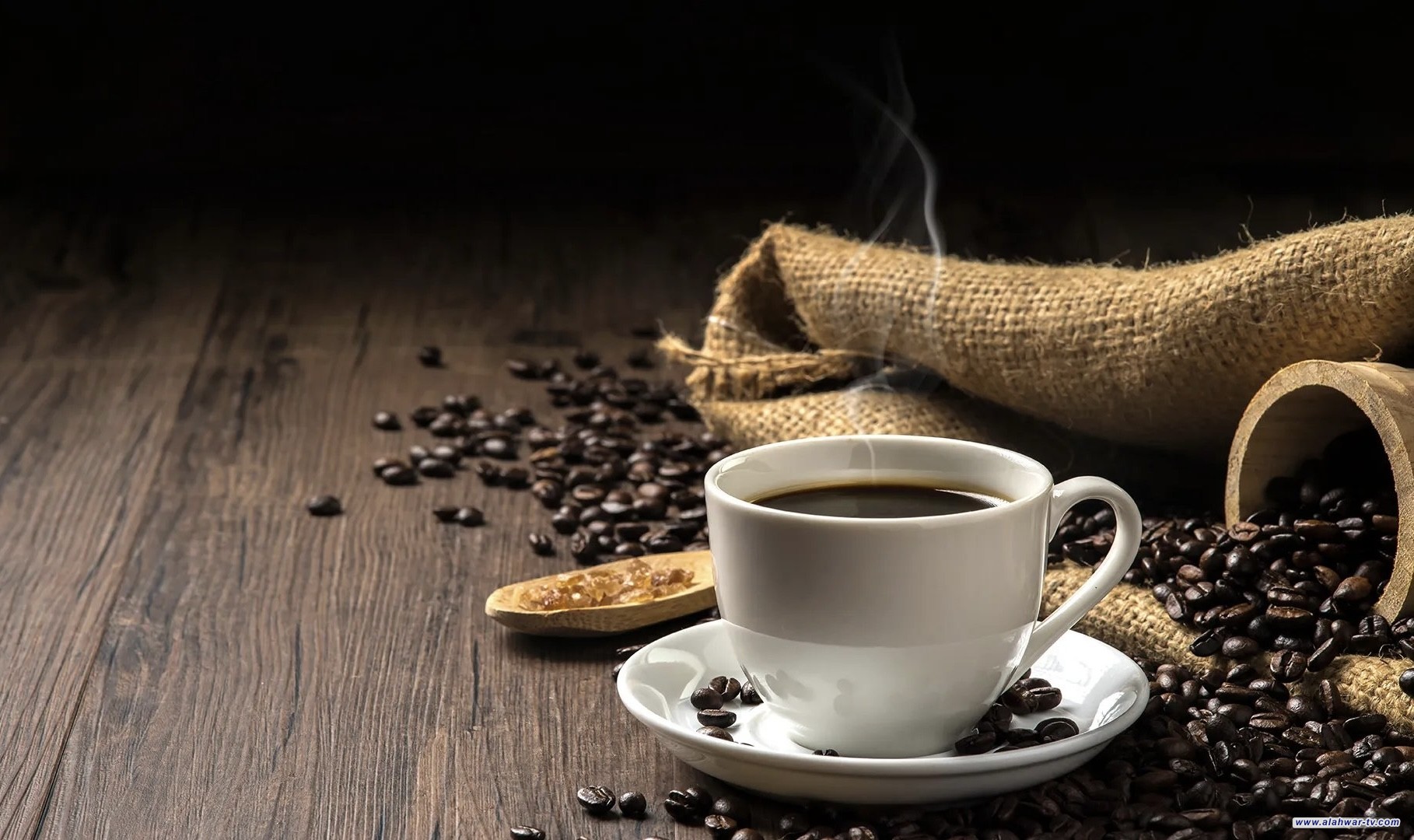 أخصائيو تغذية يحذرون من شرب القهوة في ساعات المساء