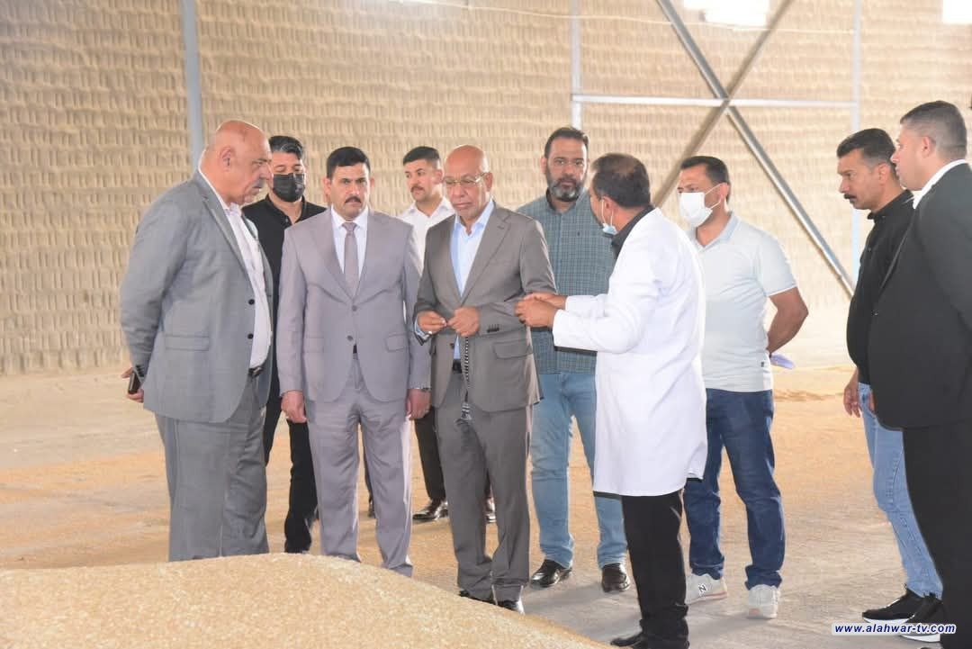 بعد إعلان انطلاق موسم التسويق النائب الأول يتابع عمل سايلو الناصرية