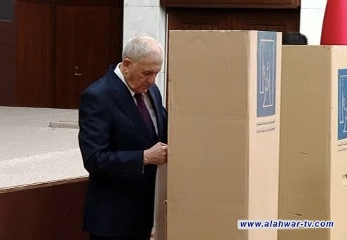 رئيس الجمهورية يدلي بصوته في الانتخابات البرلمانية