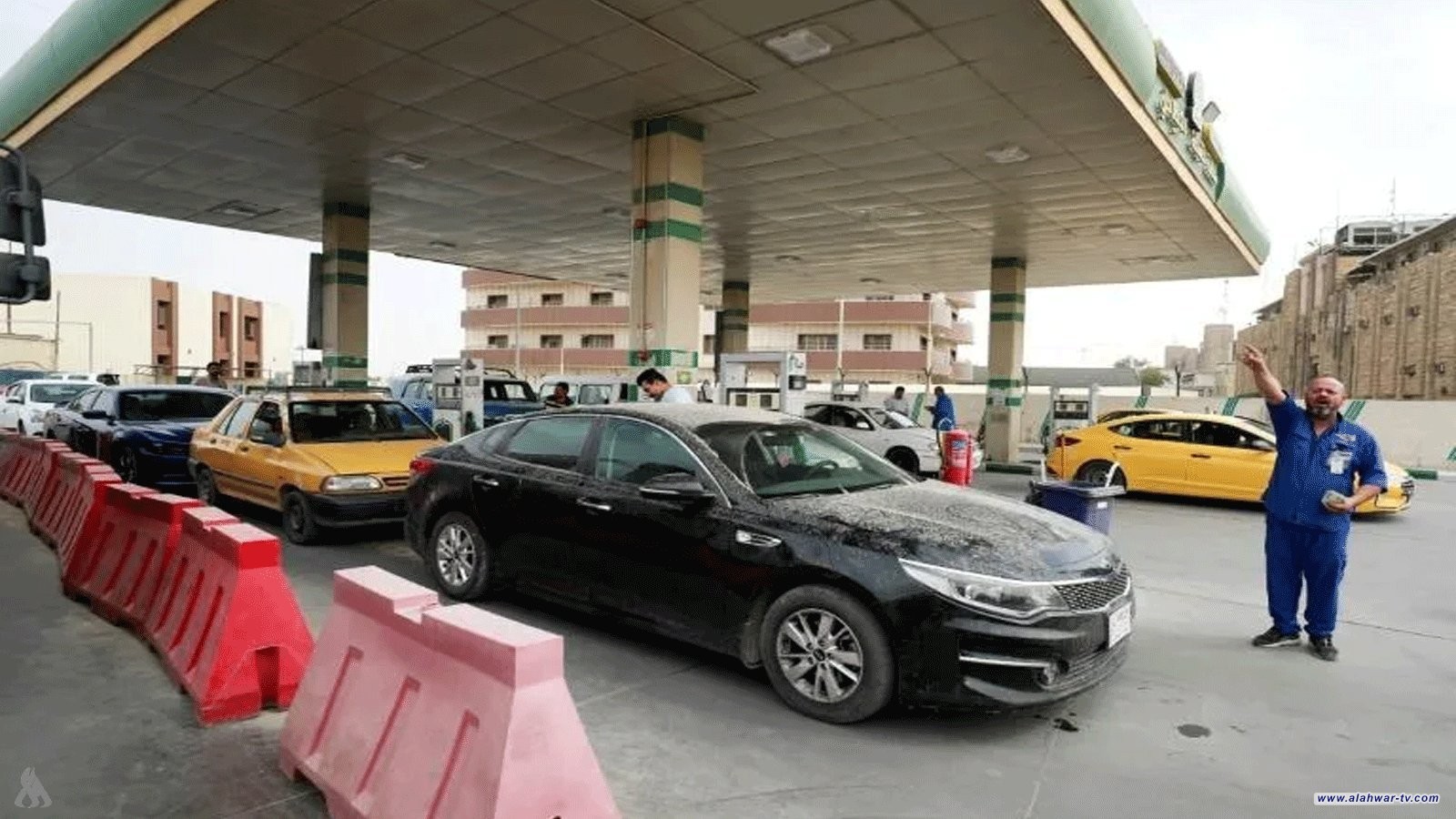 النفط: لا وجود لأزمة بنزين ولدينا خزين استراتيجي