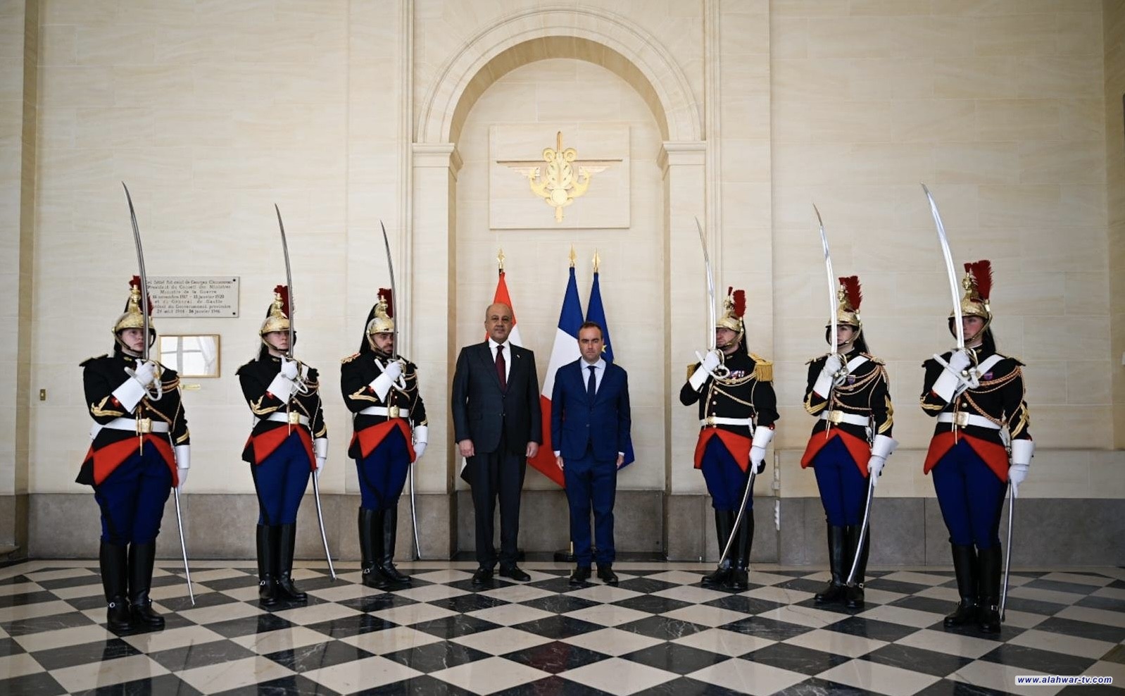 الدفاع: فرنسا ستستلم مهام رئاسة بعثة حلف الناتو في العراق خلال شهر أيار المقبل