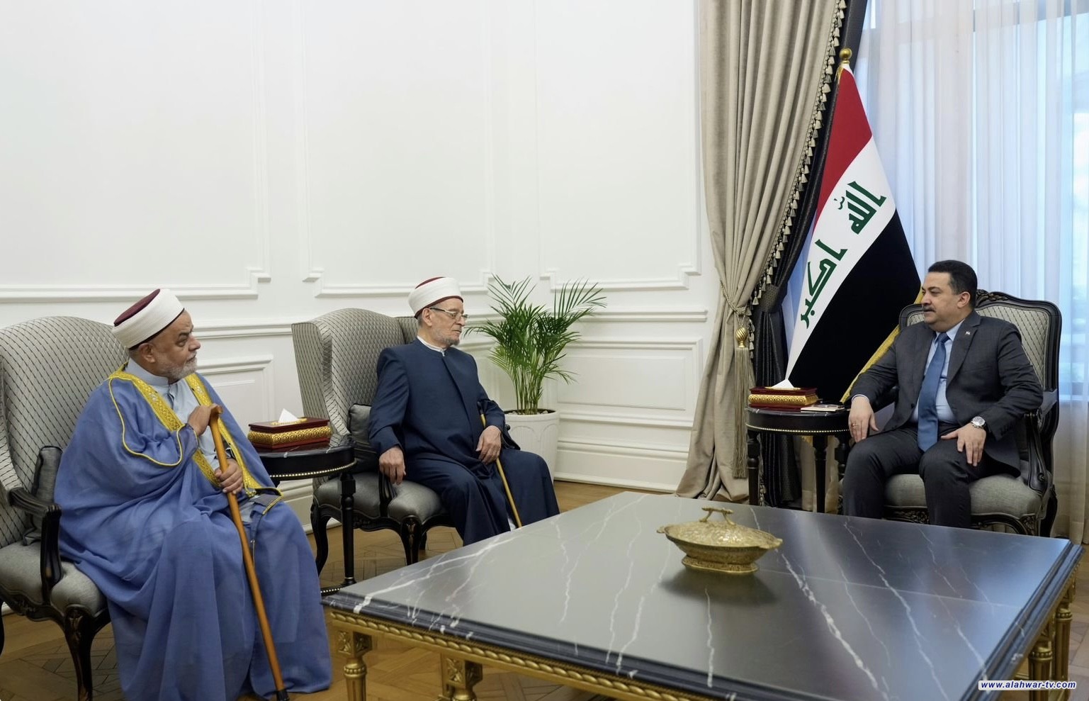 رئيس الوزراء يؤكد ضرورة دعم خطاب الاعتدال والوحدة الإسلامية