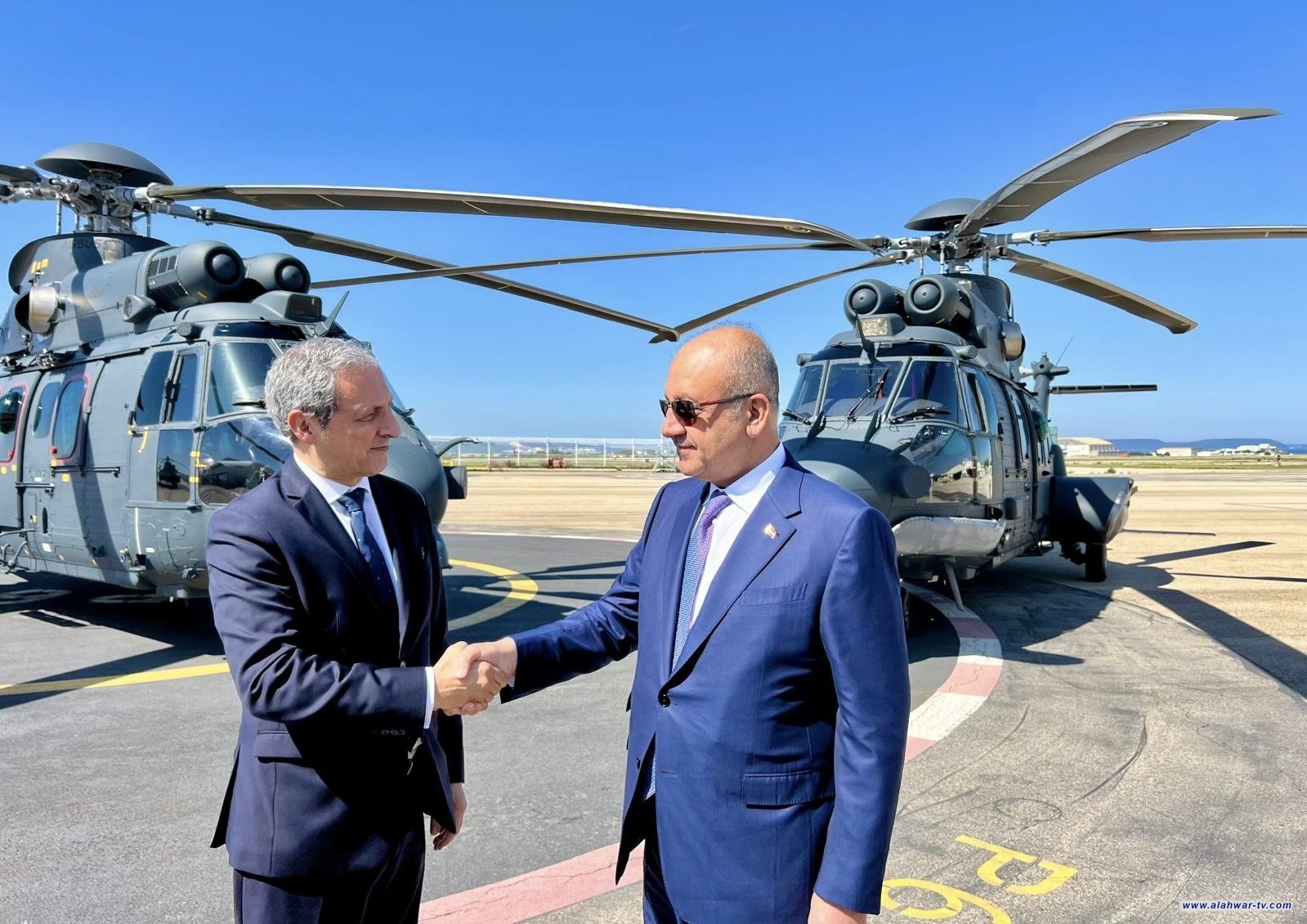 وزارة الدفاع تتسلّم طائرتين نوع كاراكال من فرنسا