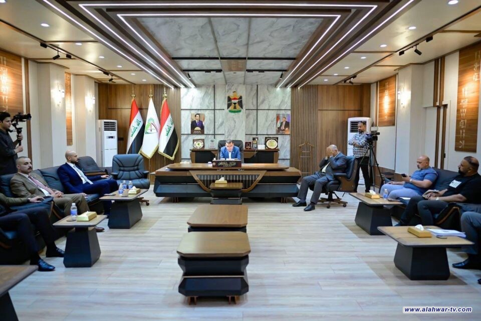 محافظ ذي قار يبرم عقدا خدميا مجانيا لتحسين خدمات النظافة في صوب الشامية بمدينة الناصرية