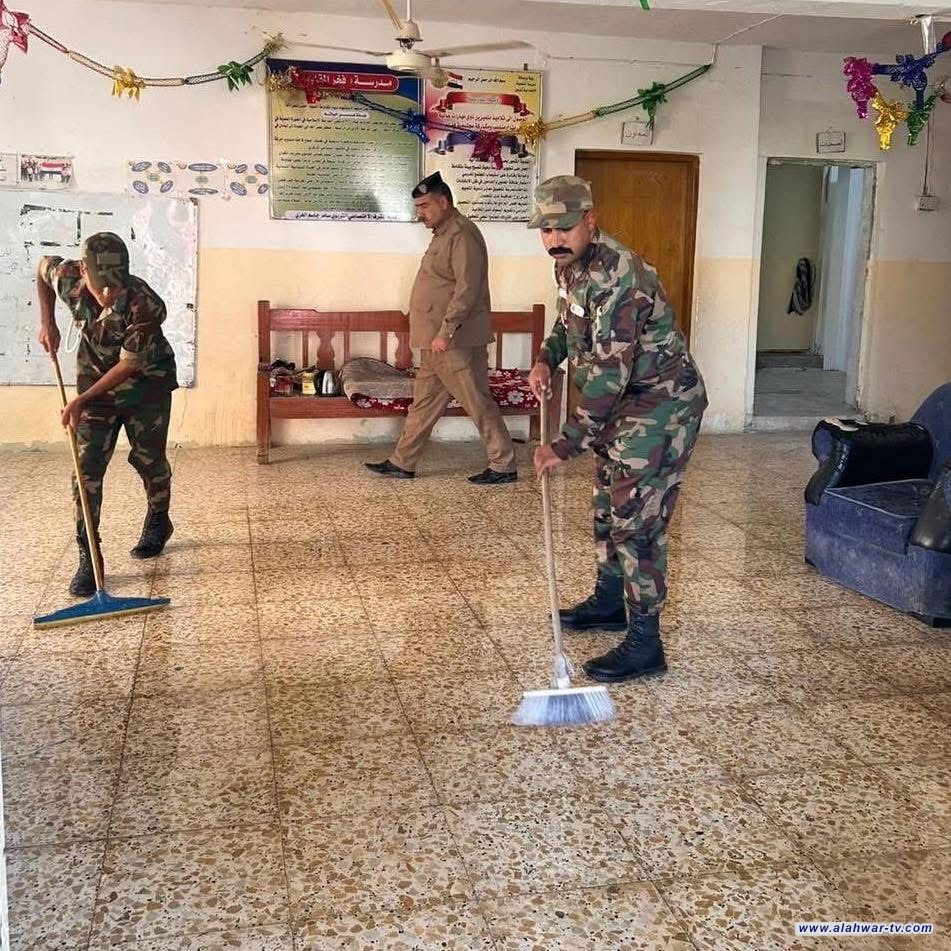 شرطة ذي قار تبادر بحملة لتنظيف المدارس التي كانت مراكز اقتراع بعد انتهاء الانتخابات