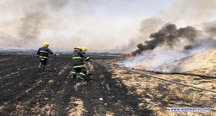 نيران تلتهم 45 دونما من الذهب الأصفر شرق الناصرية