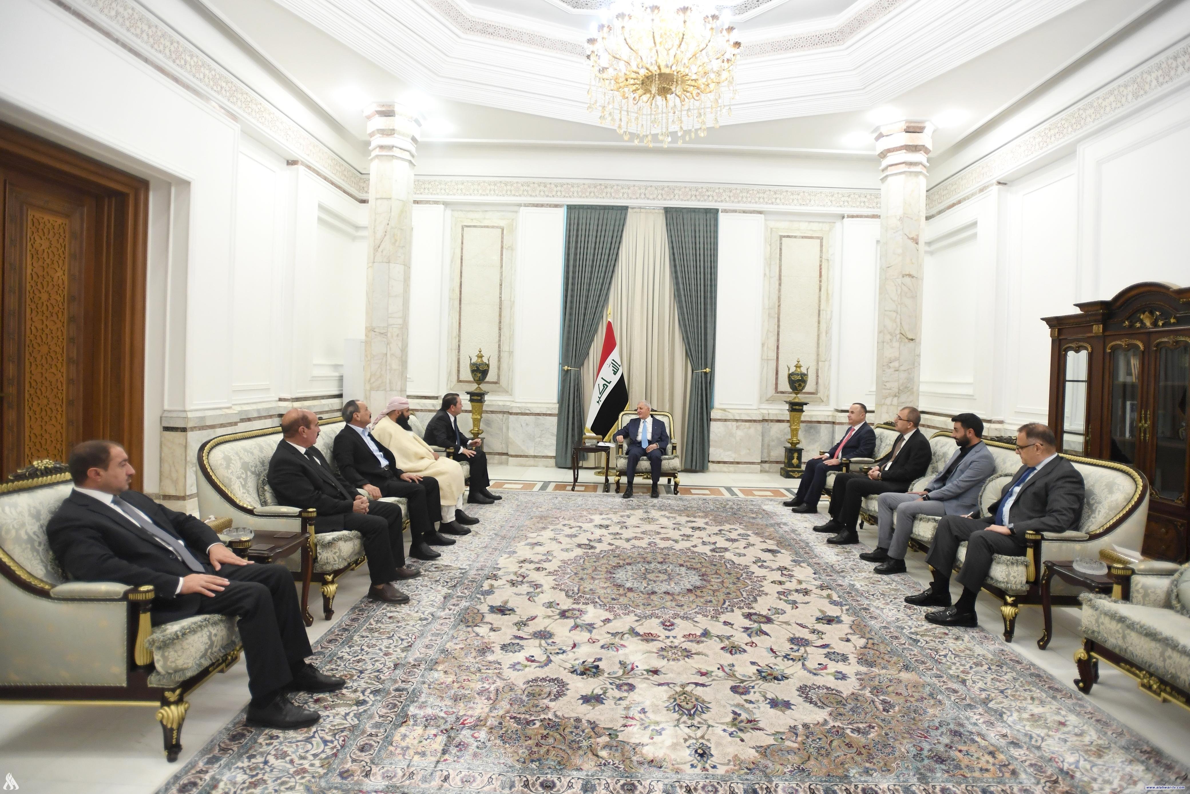 رئيس الجمهورية يؤكد ضرورة النهوض بواقع سنجار وتوفير الخدمات للمتضررين