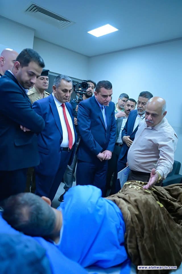 محافظ ذي قار يطمئن على صحة مدير شرطة شمال المحافظة ويعلن استعداده لتكفل علاجه خارج العراق .