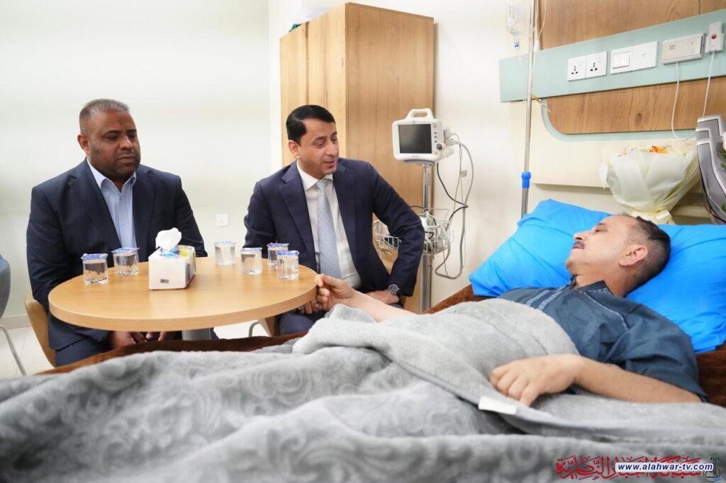 امين عام مجلس الوزراء يجري زيارة لمدير شرطة شمال ذي قار في المستشفى