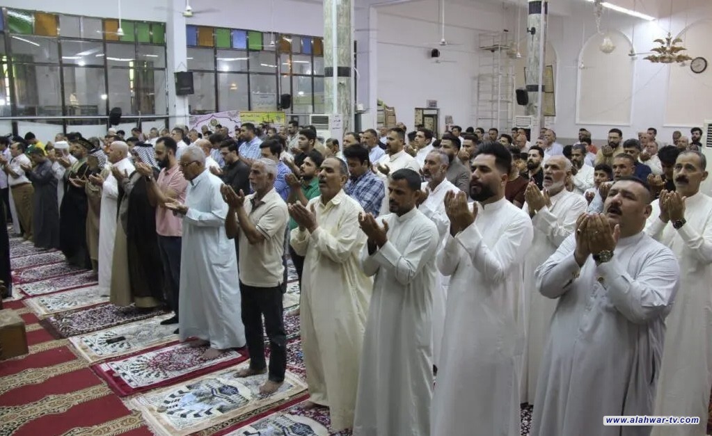 أداء صلاة العيد في الناصرية وسط دعوات للتكافل والامن والسلام