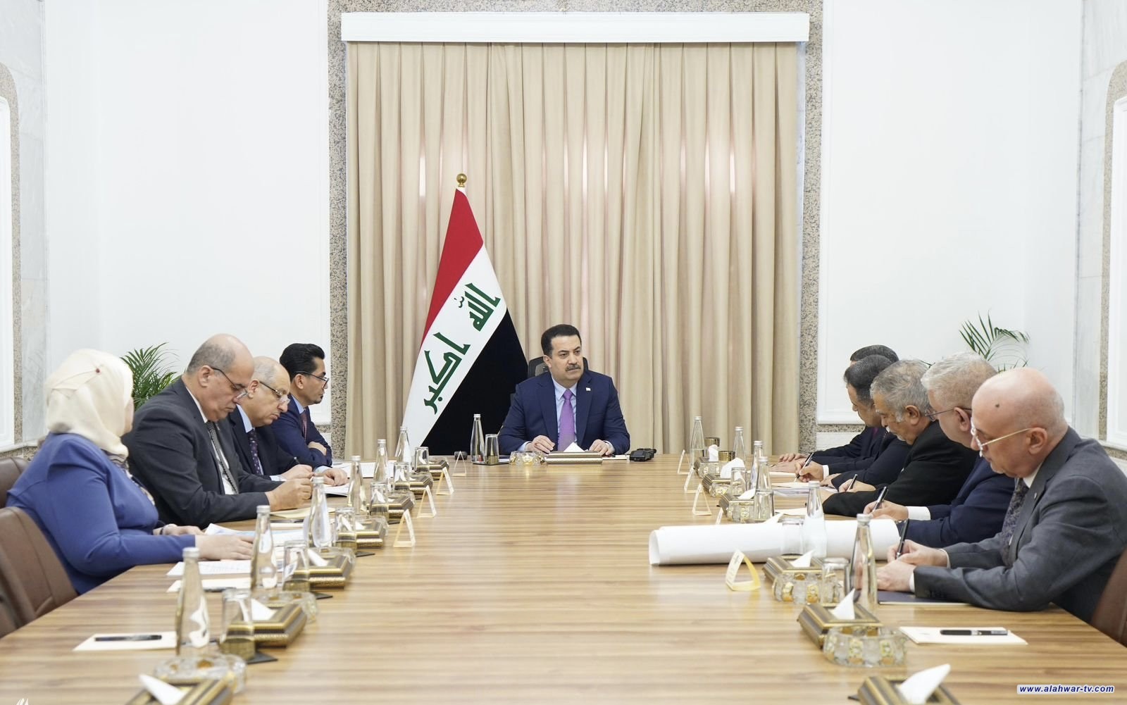 رئيس الوزراء يوعز بتوجيه دعوات مباشرة حول تنفيذ مشروع الربط السككي مع ايران