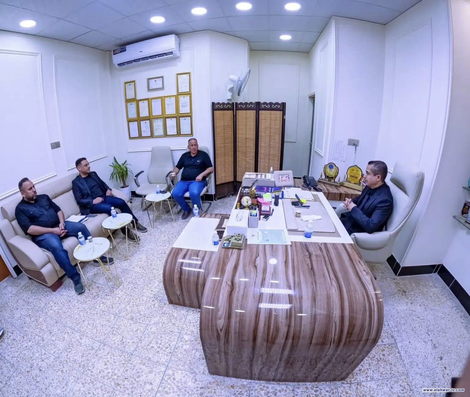 محافظ ذي قار يؤكد أولوية الإسراع في إنجاز مشاريع المجاري وتحسين الخدمات