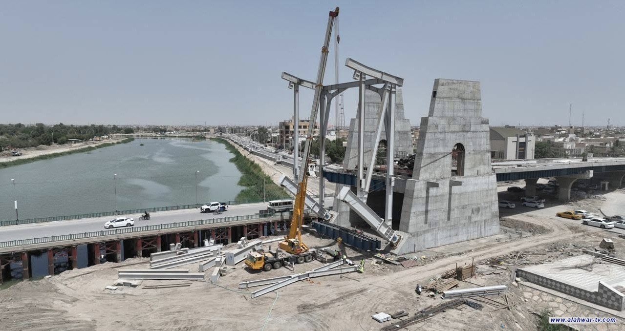 جسر شهداء الزيتون المعلق يواصل الصعود كتحفة هندسية وسط الناصرية بإشراف مباشر من صندوق الإعمار