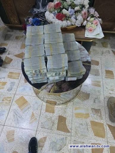 قبل تهريبها.. ضبط 4 ملايين دولار داخل مركبة بين صلاح الدين وديالى