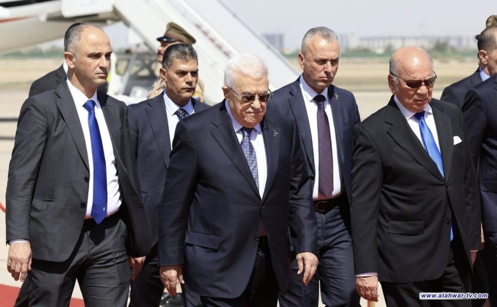 وصول الرئيس الفلسطيني إلى مطار بغداد للمشاركة في القمة العربية