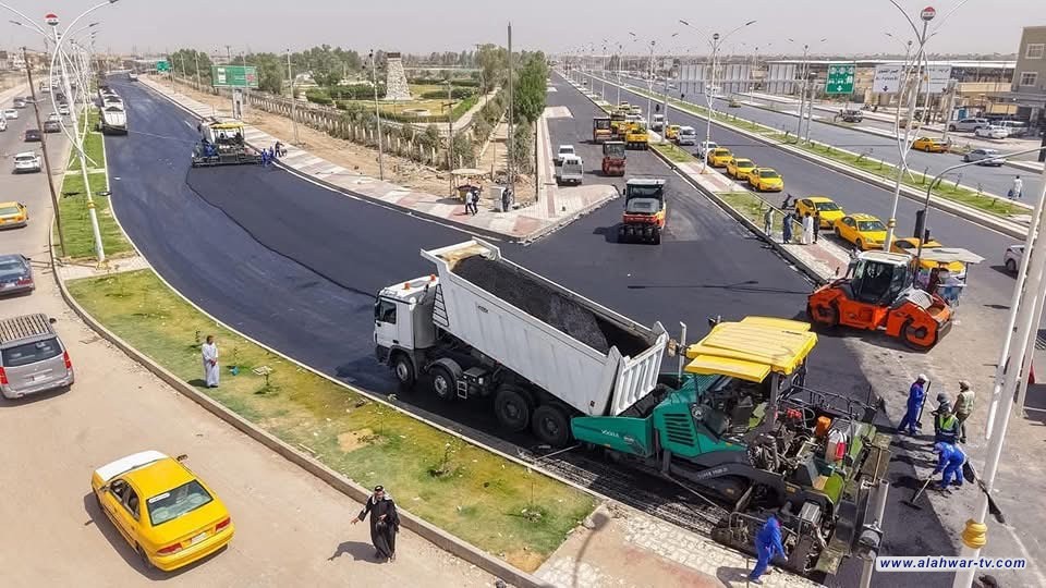 المباشرة بأعمال الاكساء للشارع الممتد من تقاطع الكراج الموحد الى بوابة شمال الناصرية