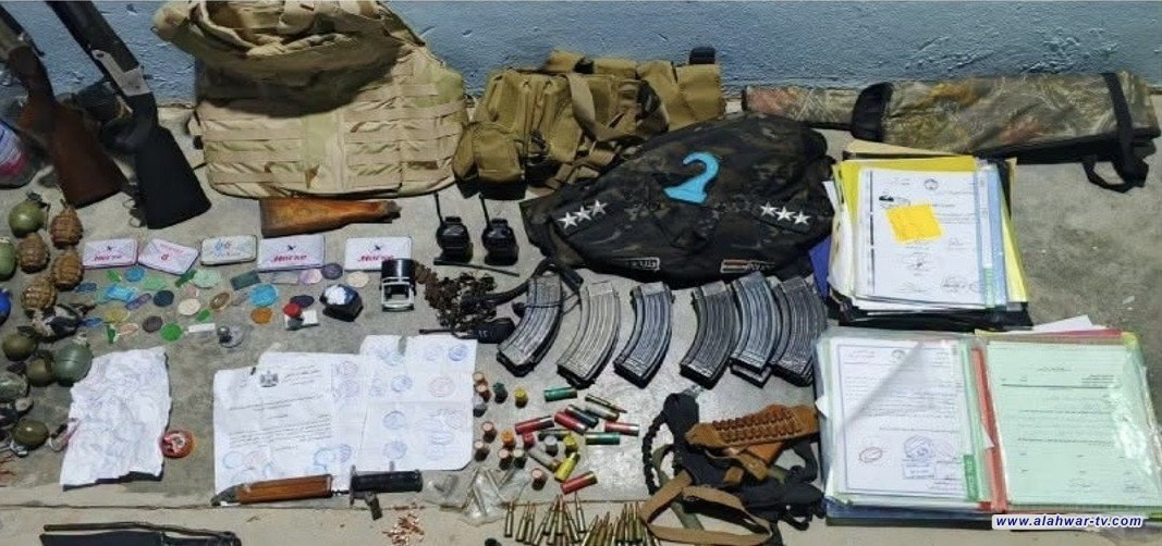 شرطة الأنبار: القبض على متهم بحوزته أسلحة و(34) ختماً حكومياً مزوراً