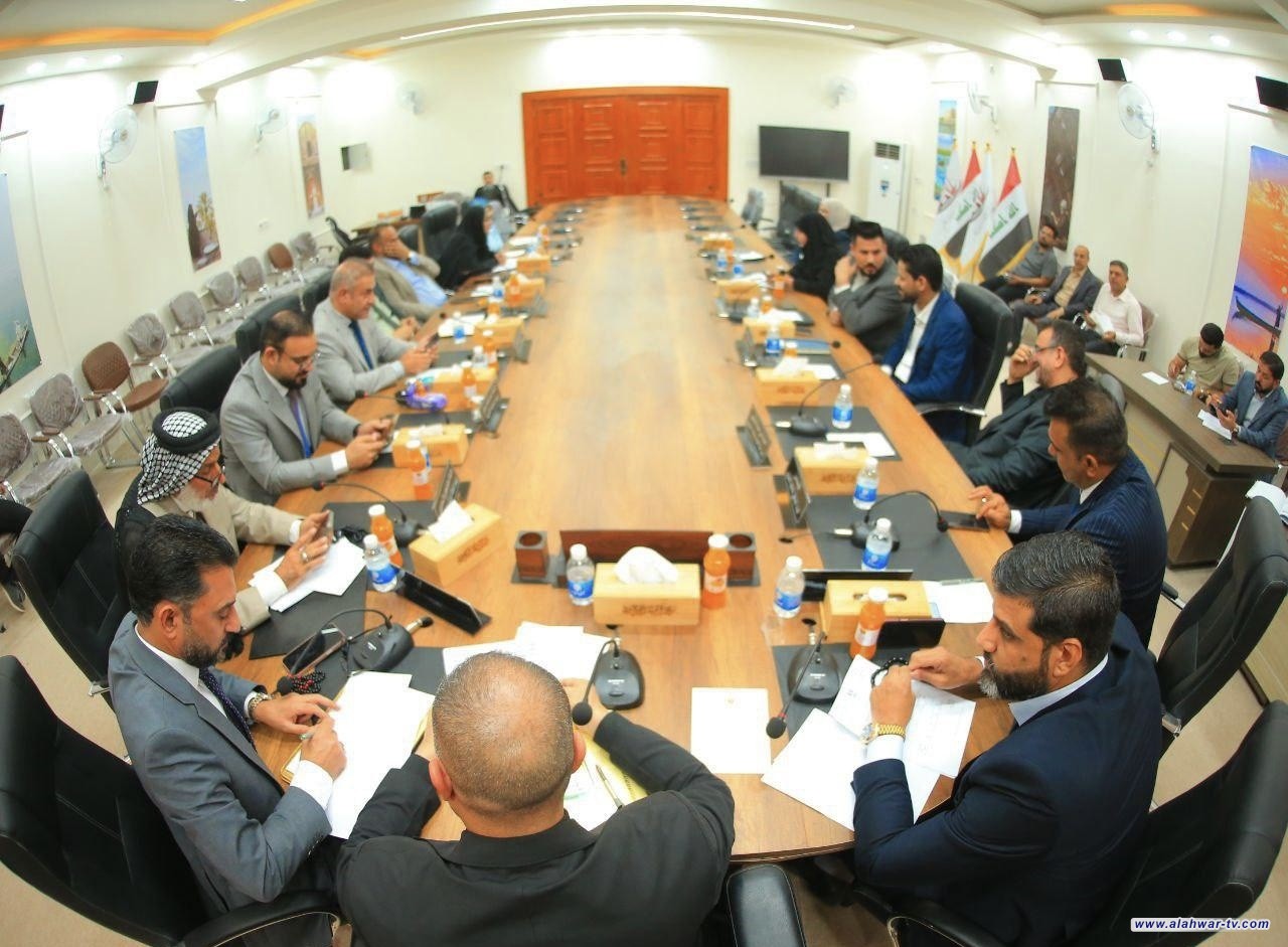 مجلس ذي قار يجدد الثقة برئيس هيئة الاستثمار ونائبه