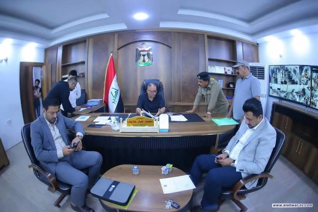 مدير بلدية الناصرية يواصل استقبال طلبات المراجعين والاستماع إلى احتياجاتهم